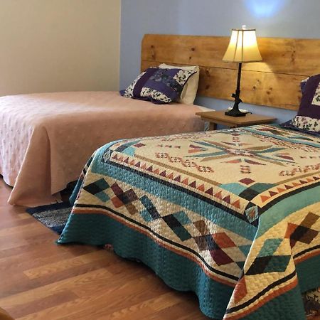 Lake Country Inn Riverside 외부 사진