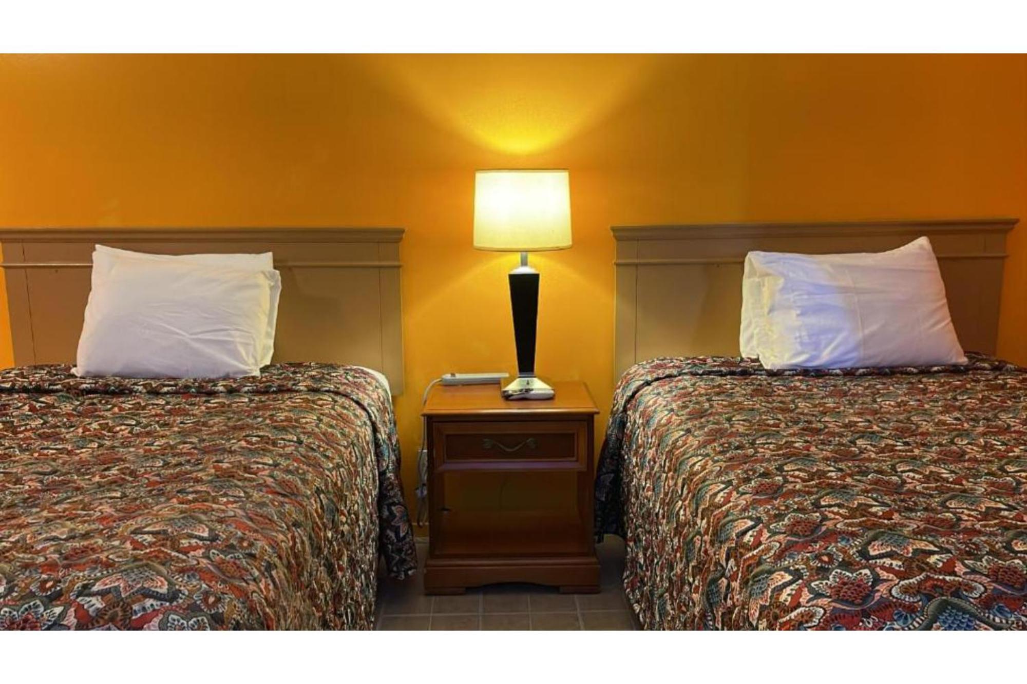 Lake Country Inn Riverside 외부 사진