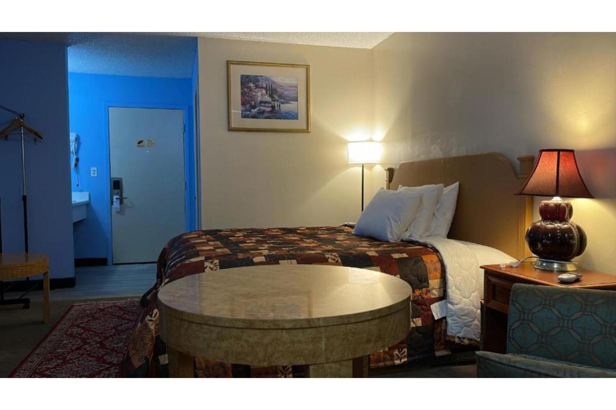 Lake Country Inn Riverside 외부 사진