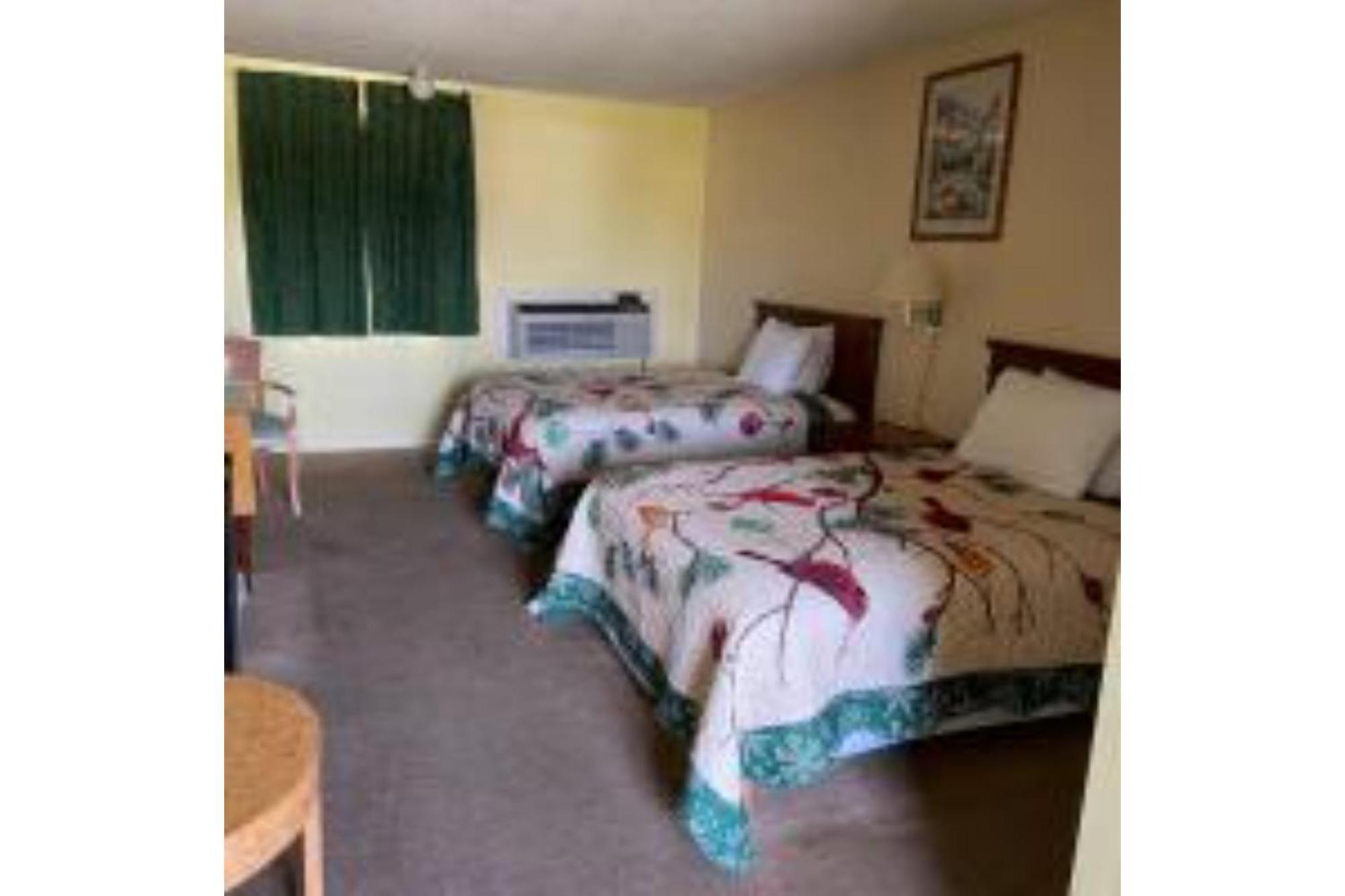 Lake Country Inn Riverside 외부 사진