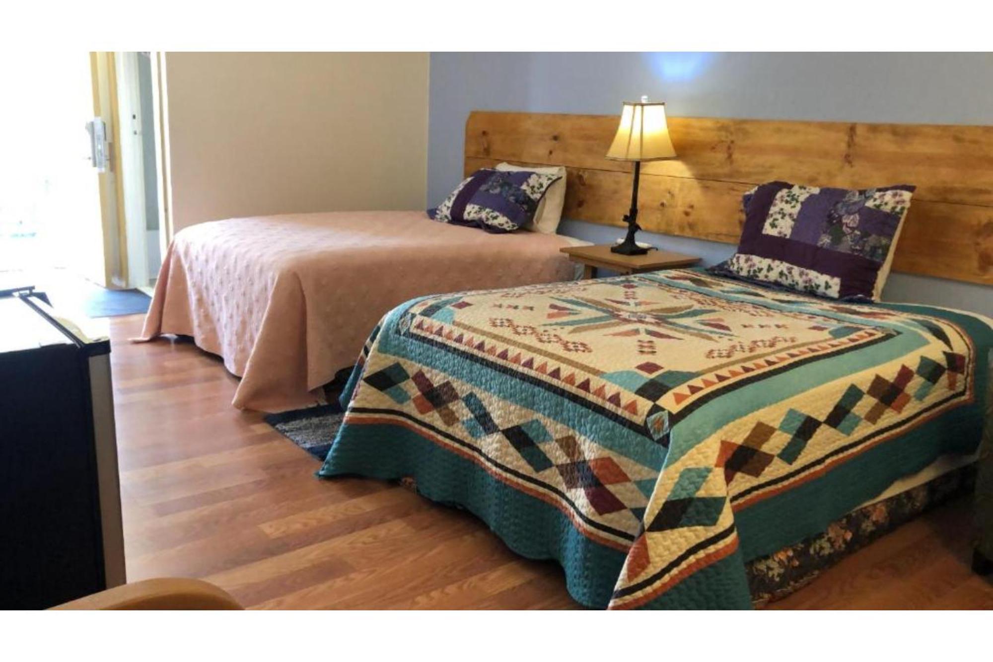 Lake Country Inn Riverside 외부 사진