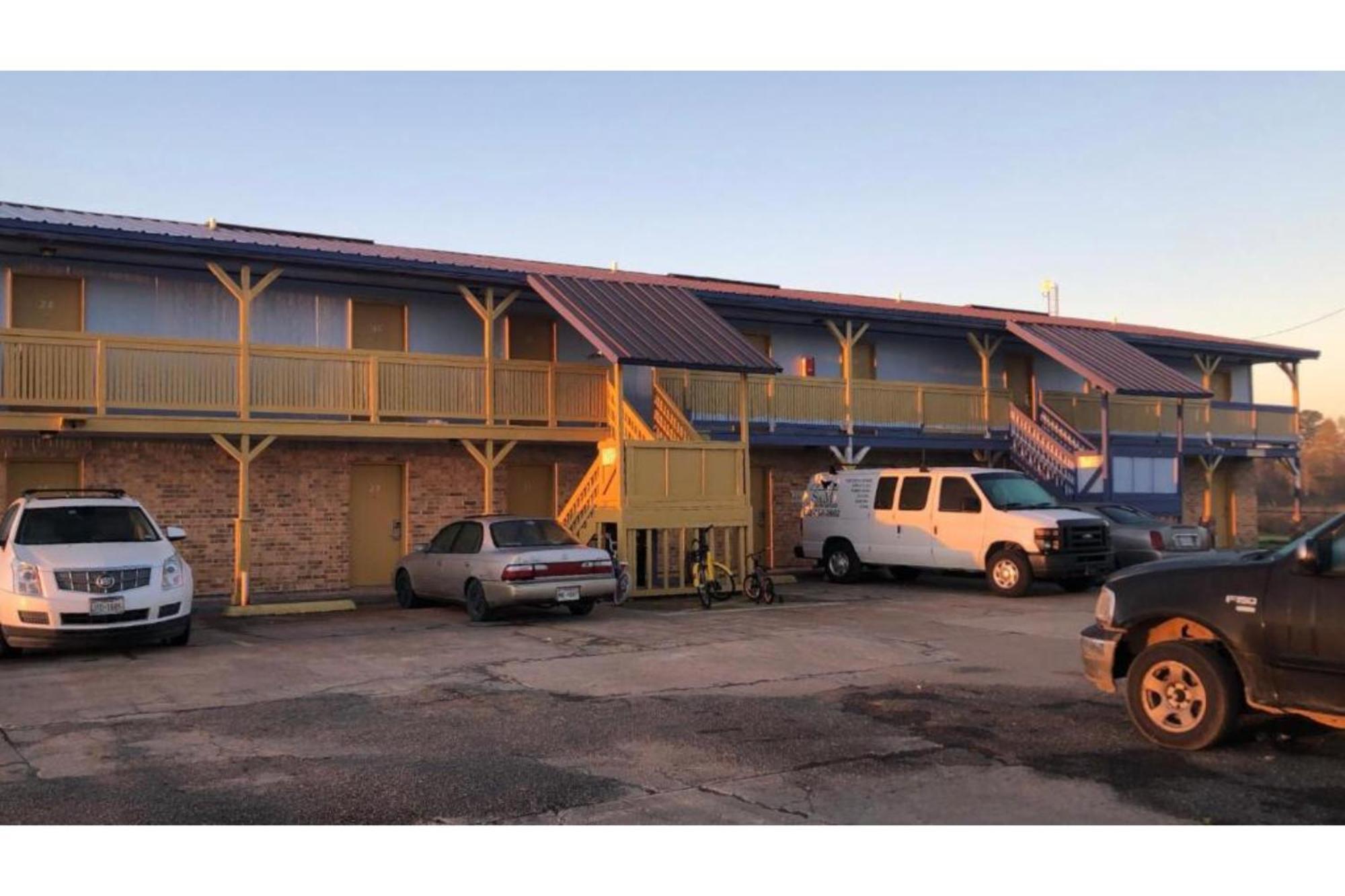 Lake Country Inn Riverside 외부 사진