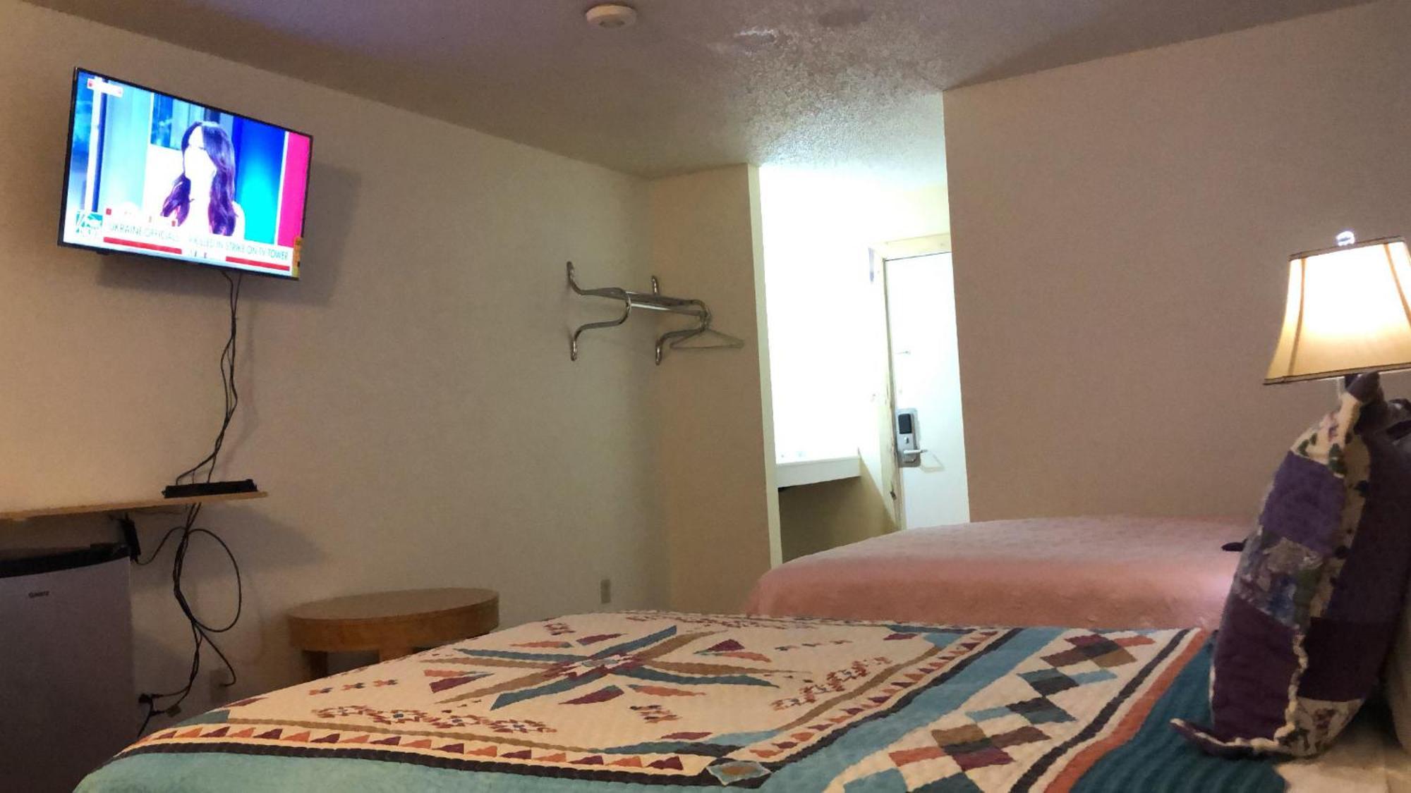 Lake Country Inn Riverside 외부 사진