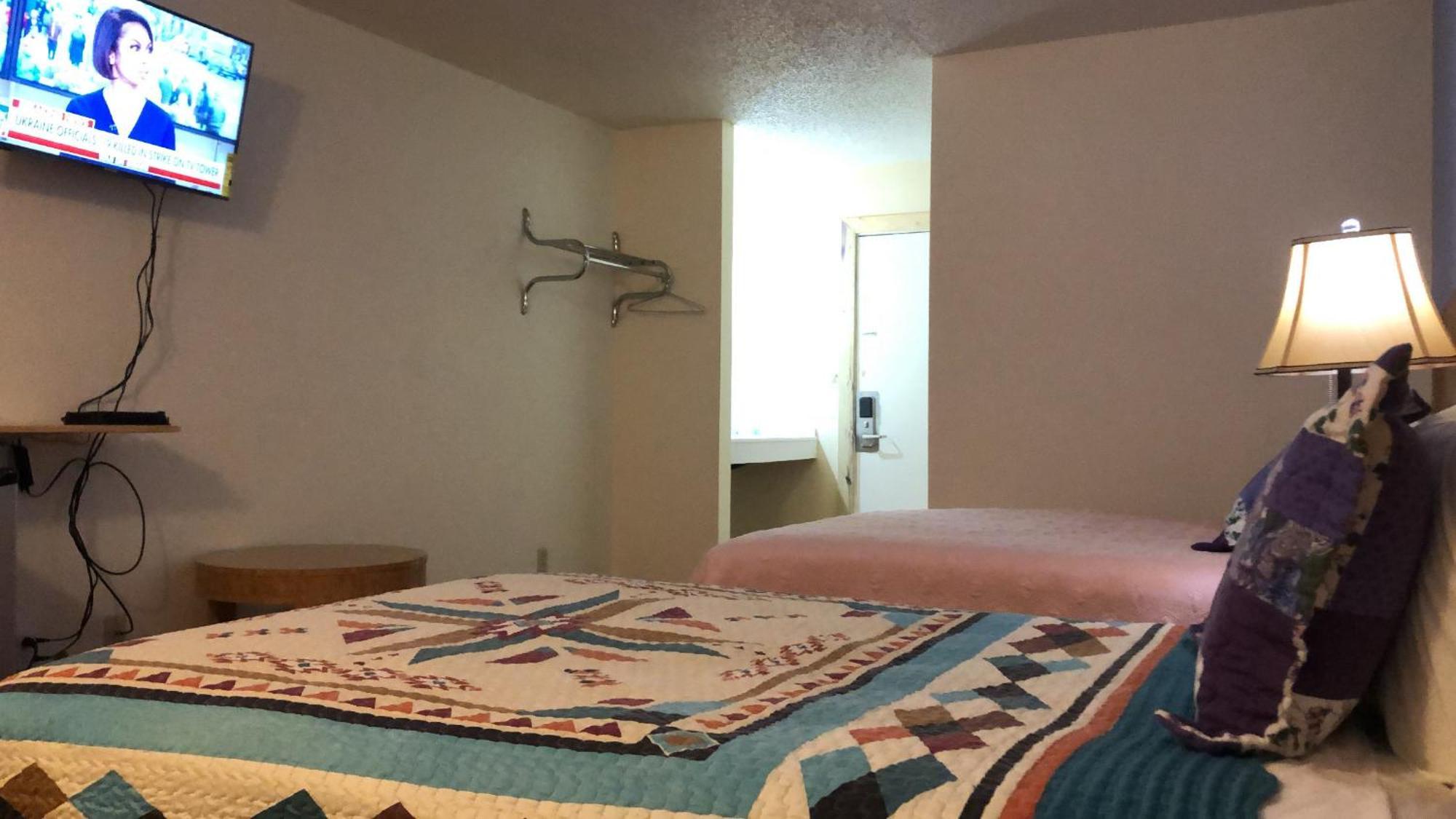 Lake Country Inn Riverside 외부 사진